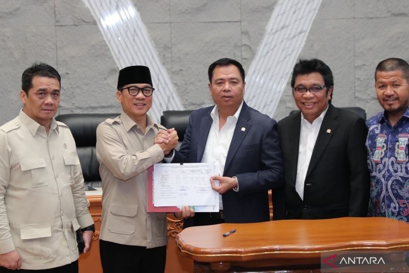 Komisi V DPR Dukung Penuh Mendes Evaluasi TPP yang Nyaleg: Prioritaskan Pembangunan Desa