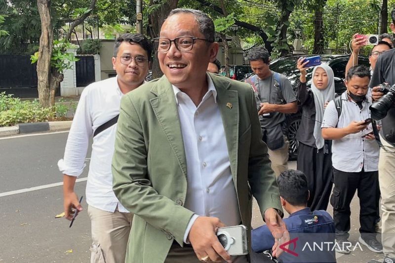 Anggota Komisi III DPR PDIP Merapat ke Megawati Jelang Sidang Hasto Kristiyanto