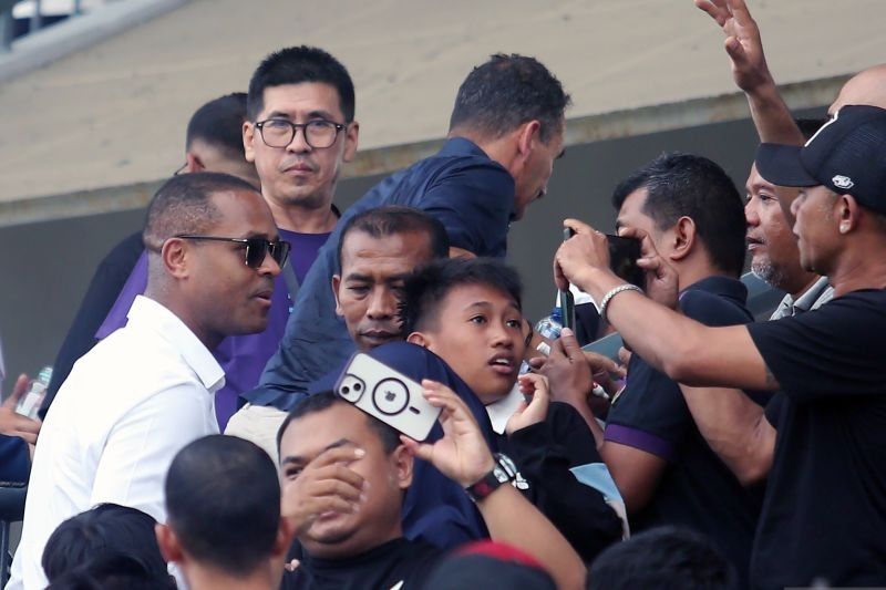 Kluivert Tekankan Pentingnya Nutrisi Pemain Timnas Indonesia Selama Ramadhan