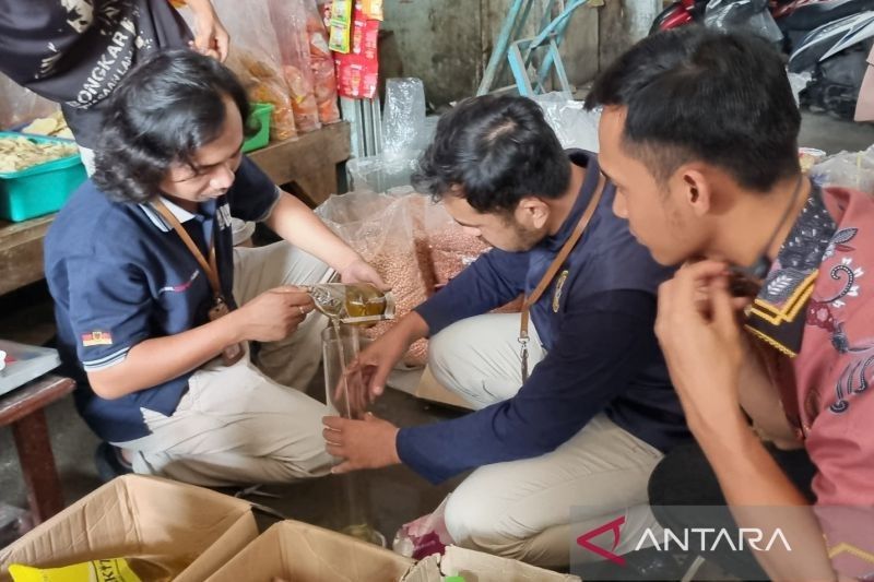 Satgas Pangan Kuningan Awasi Harga dan Takaran Minyakita di Pasar