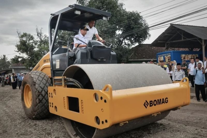 52 Ruas Jalan Provinsi Lampung Diperbaiki Tahun Ini, Prioritaskan Enam Jalur Utama