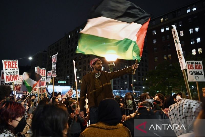 Universitas Columbia Usir Mahasiswa Pro-Palestina, Picu Kontroversi di Tengah Tekanan Pemerintahan Trump