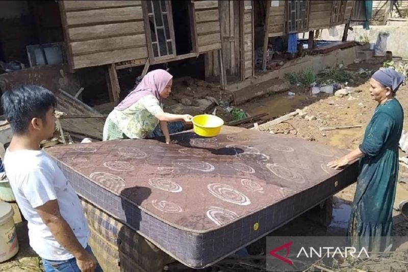 Pemkot Padangsidimpuan Fokus Pemulihan Warga Terdampak Banjir