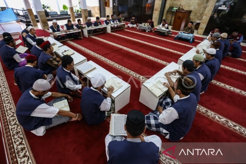 Kemenag Gelar Khataman Al-Quran Massal 350 Ribu Kelompok: Momentum Peringati Nuzulul Quran