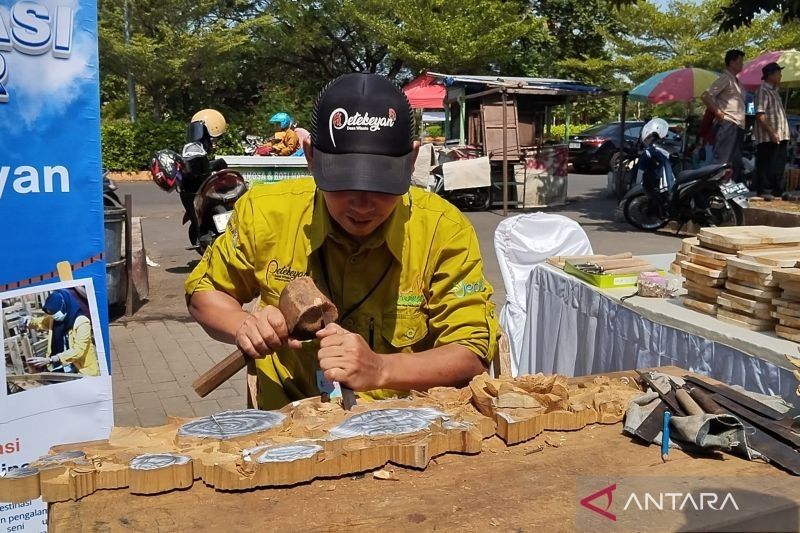 Jepara Jajaki Kerja Sama Pemasaran Mebel Ukir dengan Spanyol, Incar Pasar Eropa!