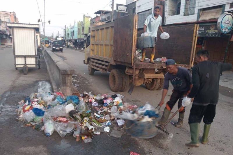 Sampah Ramadhan di Aceh Timur Capai 1.470 Ton, DLH Kerahkan 20 Truk