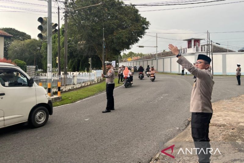 Polres Bangka Barat Giatkan Sosialisasi Tertib Lalu Lintas Jelang Mudik Lebaran