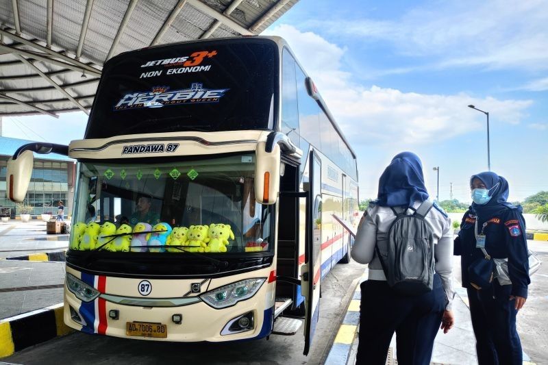 Harga Tiket Bus AKAP di Pulo Gebang Naik hingga 30 Persen Jelang Lebaran