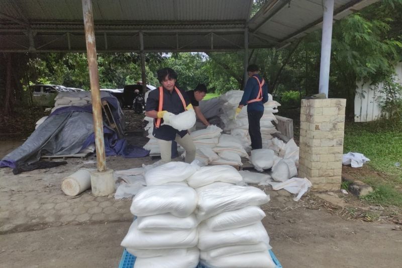 12 Ton Garam Disemai di Langit Jakarta untuk Cegah Hujan Lebat