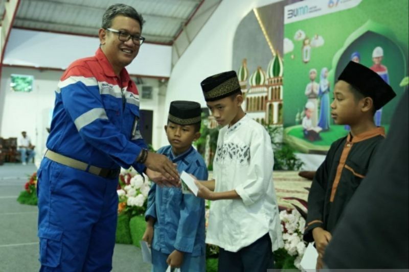 Kilang Pertamina Plaju Tebar Kebahagiaan Ramadan, Santuni Ratusan Anak Yatim