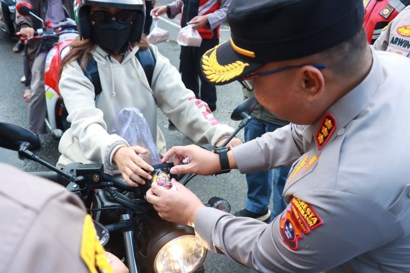 Kapolresta Banjarmasin Sosialisasikan Hotline 110 Polri: Mudik Aman, Keluarga Nyaman