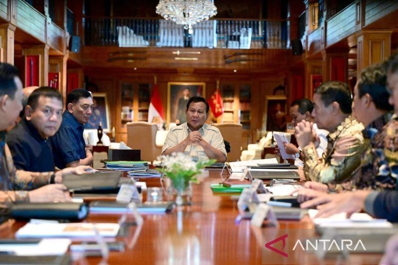 Prabowo Gelar Ratas Dadakan di Hambalang: Percepat Hilirisasi Nasional