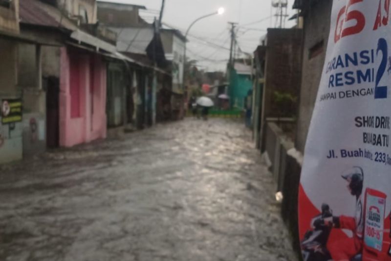 Banjir dan Longsor Landa Jawa Barat, Ribuan Jiwa Terdampak