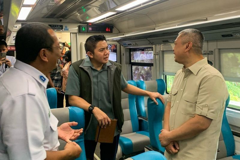 Menhub Pastikan Stasiun Gambir Siap Hadapi Mudik Lebaran 2025