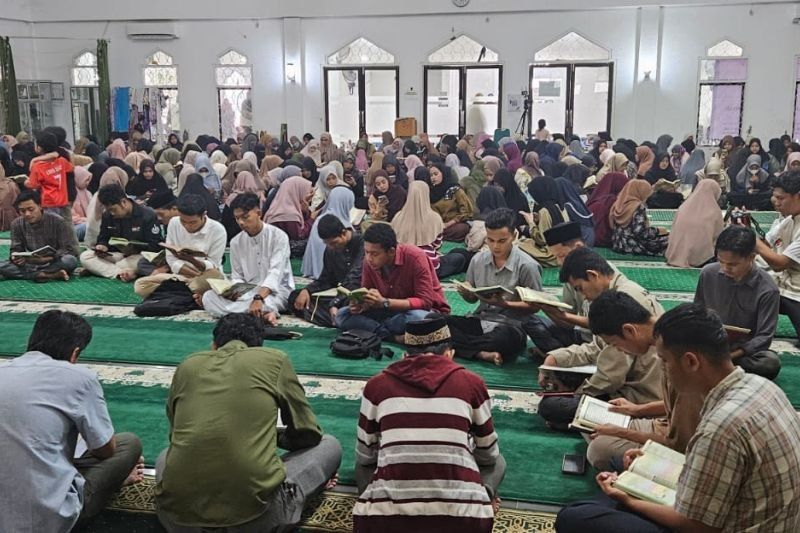 UIN Ar-Raniry Banda Aceh Gelar Khatam Al-Quran Massal Sambut Nuzulul Quran