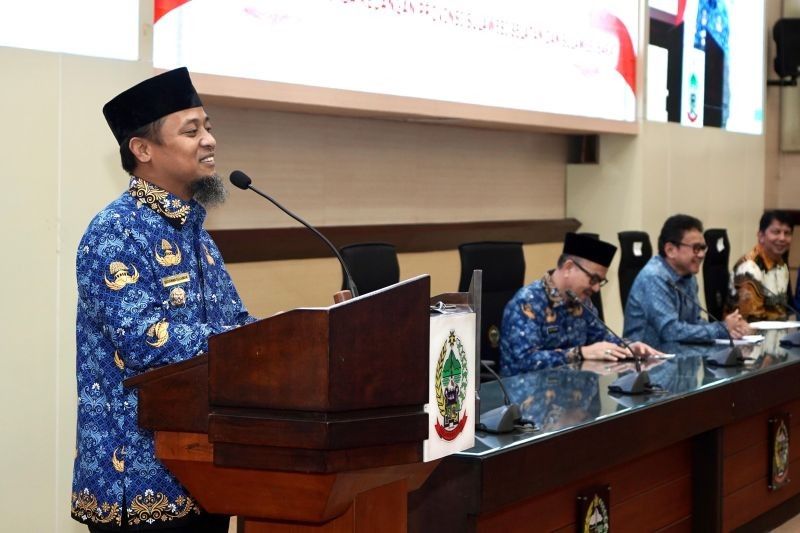 Gubernur Sulsel Minta TPAKD Optimalkan Program OJK untuk Perekonomian Masyarakat