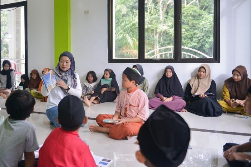 PT Timah Tebar Kebahagiaan: Anak Yatim di Bangka Barat Raih Kebahagiaan di Bulan Ramadan