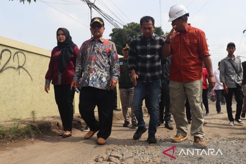 Pemkab Cirebon Perbaiki 180 Km Jalan Rusak Jelang Mudik Lebaran 2025