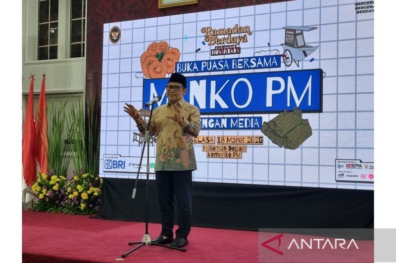 Menko Muhaimin Borong Takjil di Acara Ramadhan Berdaya 2025