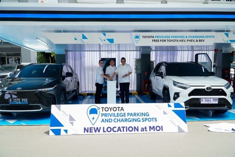 Toyota Hadirkan Parkir Gratis untuk Kendaraan Elektrifikasi di MOI