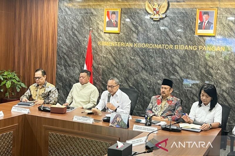 Zulhas Desak Pemda Jaga Lahan Pertanian, Perpres Revisi Atur 20 Provinsi