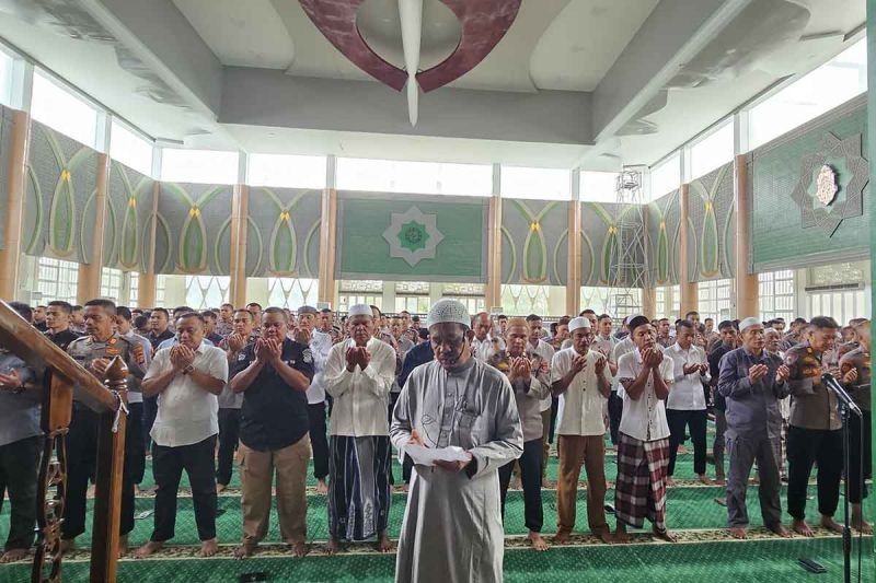 Polda Aceh Gelar Salat Gaib untuk Tiga Personel Polri Gugur di Way Kanan