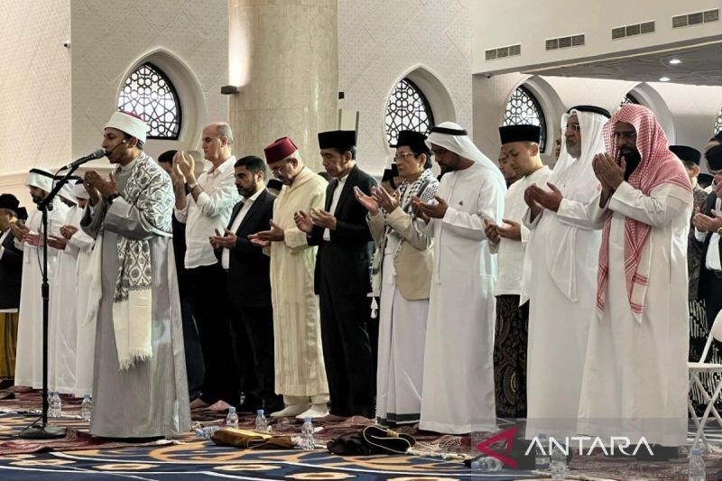 Menag Nazarudin Umar: Al-Quran, Tiket Menuju Surga di Malam Nuzulul Quran Masjid Sheikh Zayed Solo