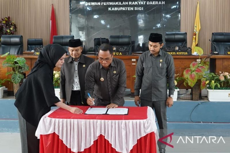 DPRD Sigi Sahkan Perda Pengelolaan Danau Lindu: Langkah Tepat Lestarikan Kearifan Lokal?