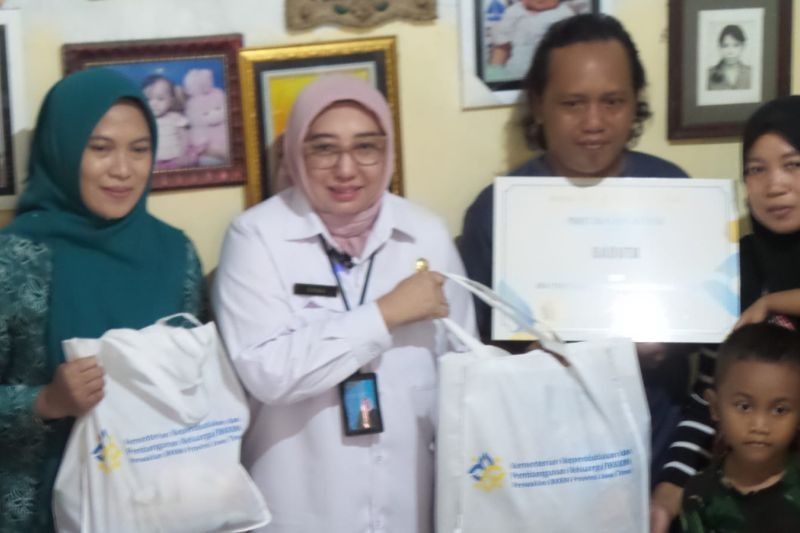 BKKBN Jatim Gelar Apel Siaga dan Kunjungan Keluarga Cegah Stunting