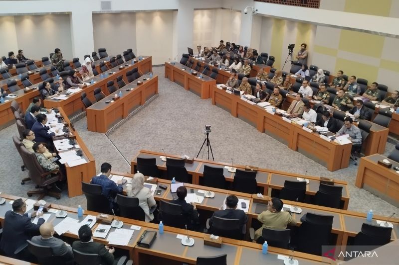 Revisi UU TNI: DPR Prioritaskan Sipil Supremasi di Tengah Kekhawatiran Peran Ganda Militer