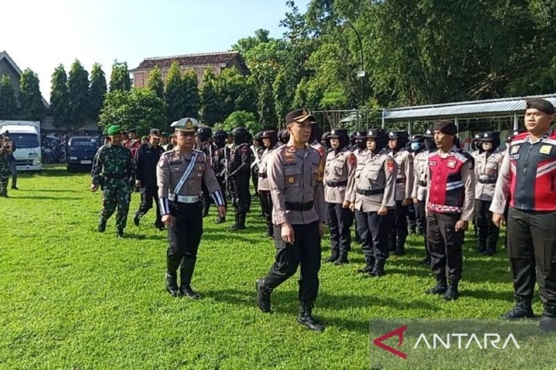 Polres Madiun Fokus Pengamanan Pintu Tol Antisipasi Kemacetan Lebaran 2025