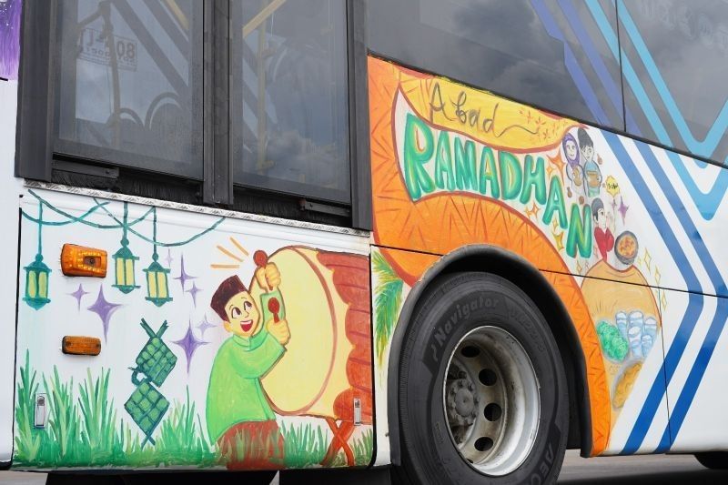 Transjakarta: Bus Jadi Kanvas, Kreativitas Seniman Muda Bersinar