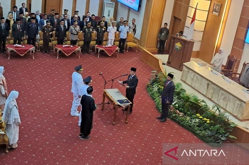 Azhari-Muhammad Adam Basan Resmi Pimpin Buton Tengah Periode 2025-2030