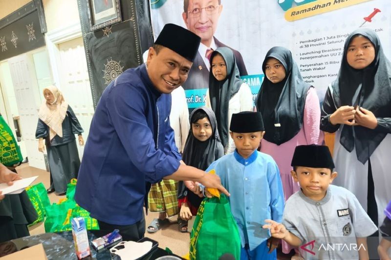 Kemenag NTB Bagikan 37.497 Paket Sembako untuk Ramadan 2025