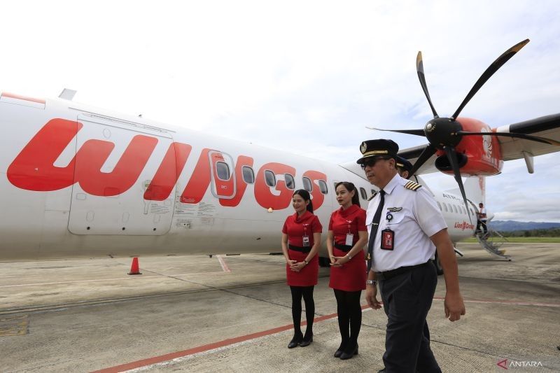 Wings Air Kembali Terbang di Gorontalo, Gubernur Gusnar Sambut Antusias