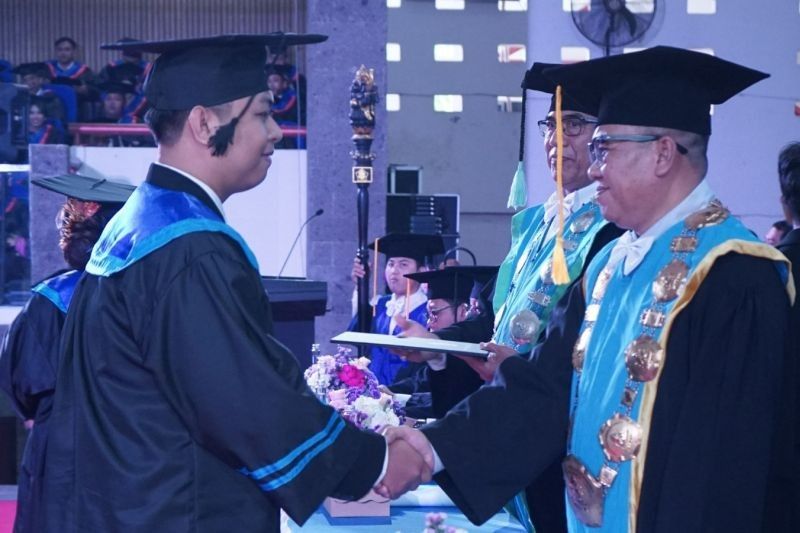 Undiksha Wisuda 1.095 Lulusan, Targetkan Akademisi dan Profesional Andal