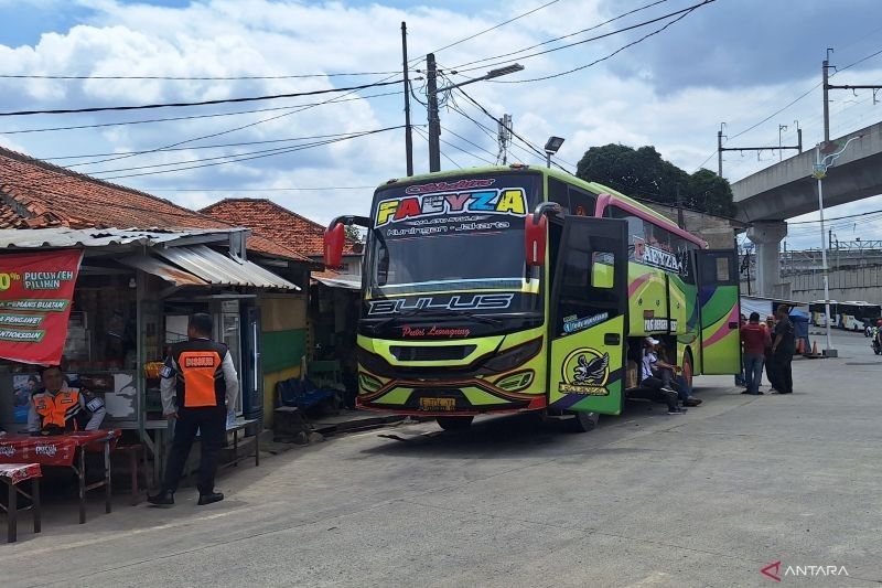 Ramp Check Bus di Terminal Lebak Bulus Jelang Mudik Lebaran 2025