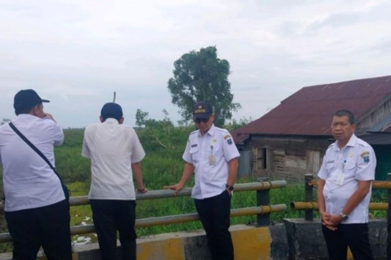 Pendangkalan Sungai Amandit di HSS: Dinas PUTR dan BWS Kalsel III Tinjau Kondisi Lapangan