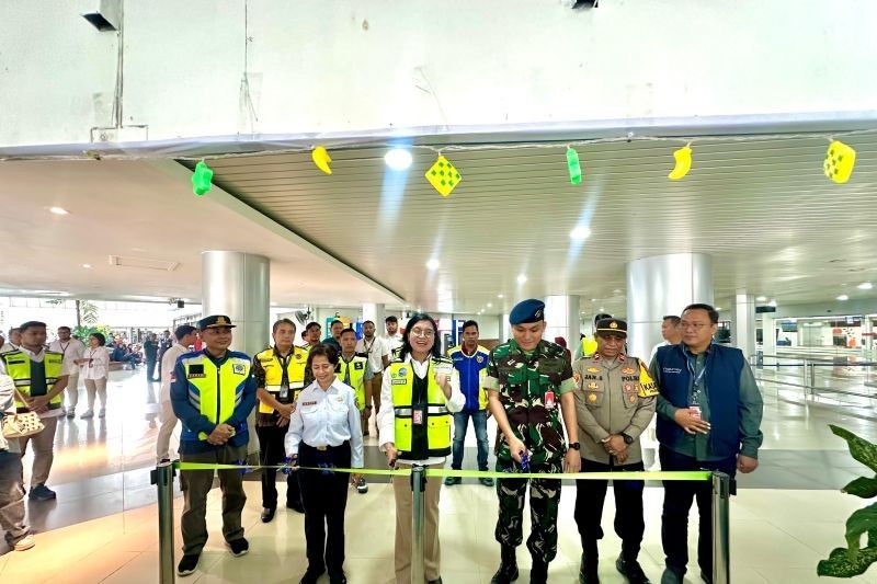 Lonjakan Penumpang di Bandara Pattimura Ambon: Naik 20 Persen untuk Lebaran 2025