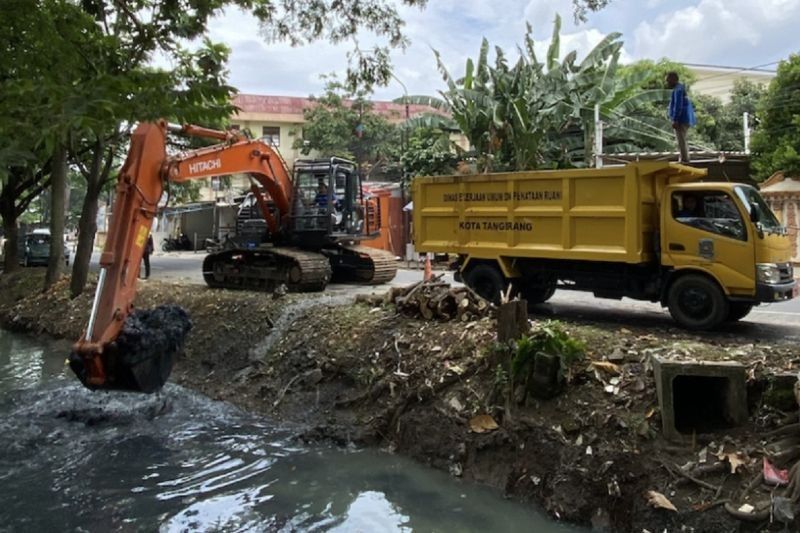 Normalisasi Saluran BTT 3 Tangerang: Upaya Pemkot Atasi Banjir