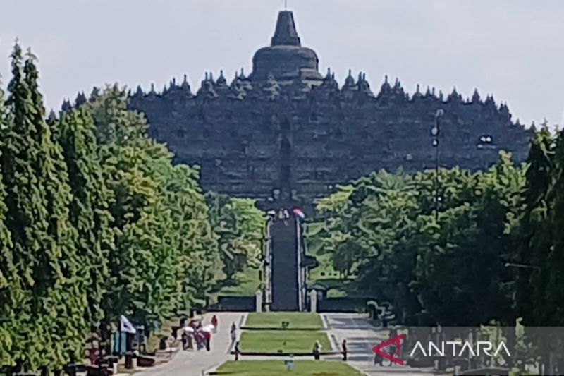 Candi Borobudur Incar 76.000 Wisatawan di Libur Lebaran 2025