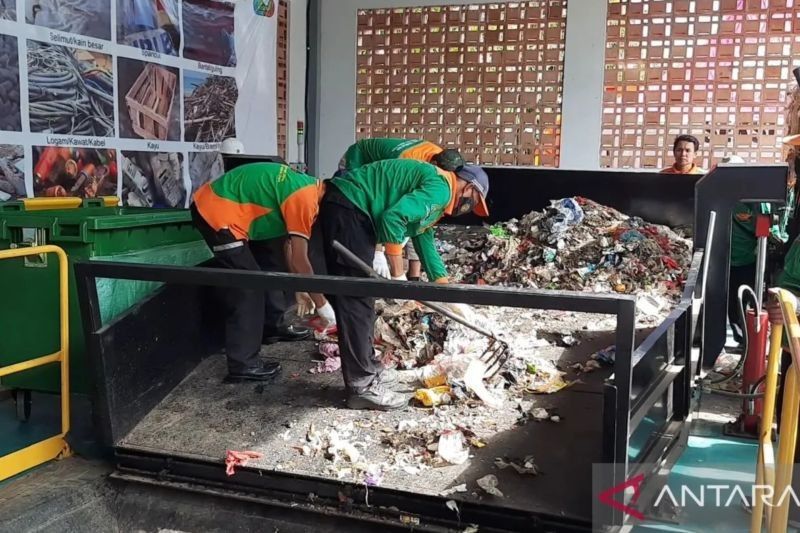 Posko Kesehatan di Cakung Buka Layanan untuk Warga Terdampak Bau RDF Plant Rorotan