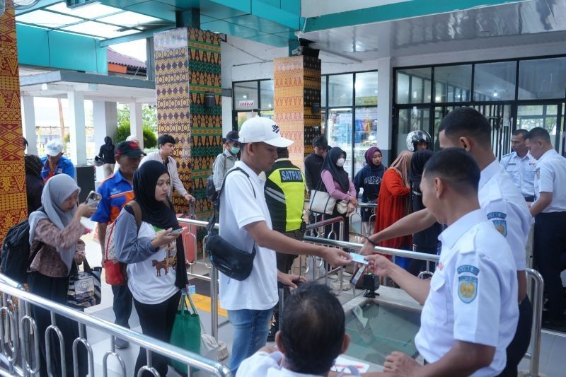 KAI Palembang Jual 65.070 Tiket Kereta Api untuk Lebaran 2025