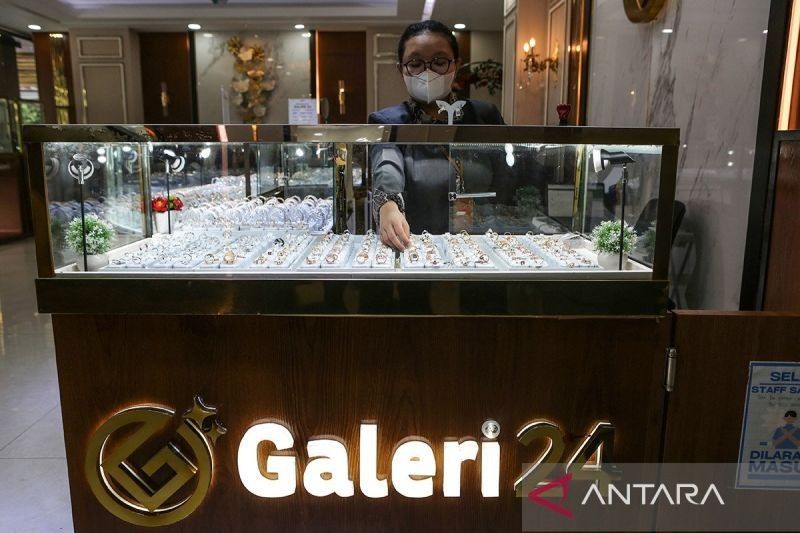 Harga Emas Antam, UBS, dan Galeri24 Stabil Jelang Lebaran 2025