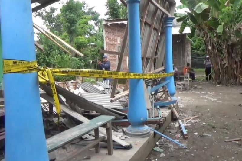 Ledakan Petasan di Kediri: Pria 33 Tahun Alami Luka Bakar 68,5 Persen