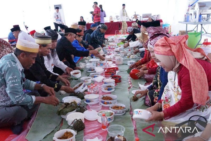 Gangguan Metabolisme Pasca Lebaran: Perubahan Pola Makan Jadi Biang Keladinya?