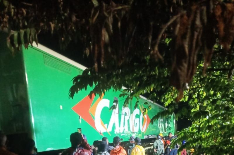Jalur Rel Ciamis-Manonjaya Normal Kembali Setelah Perbaikan Gogosan Rel
