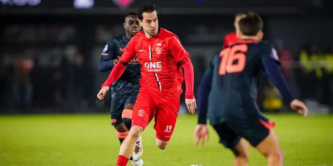 Thom Haye Beraksi! Cetak Assist dan Bawa Almere City Menang, Bawa-bawa Timnas Indonesia
