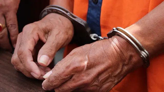 Guru Silat di Bandar Lampung Cabuli Kakak Beradik Bermodus Beli Seragam Baru