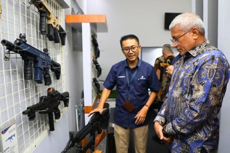 BNN dan Pindad Jalin Sinergi Teknologi Canggih untuk Perang Melawan Narkoba